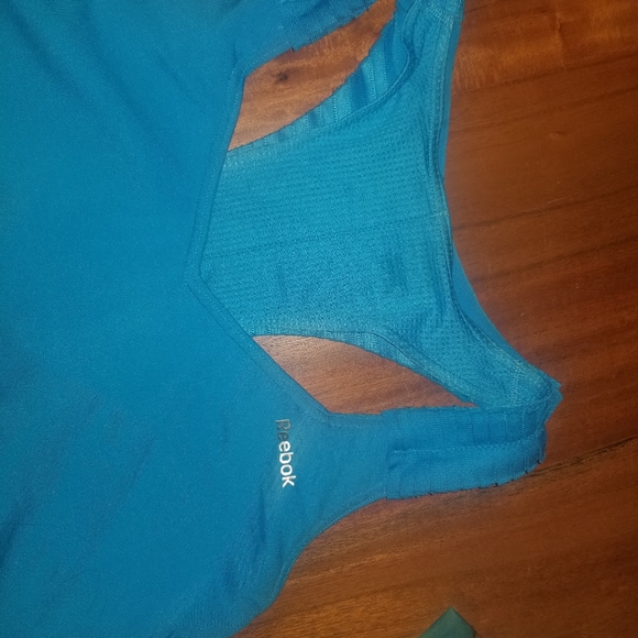 Reebok - Picture 4 of 7